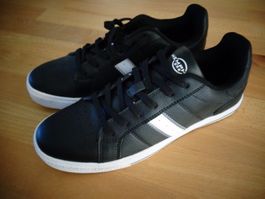 Sneaker Lederlook Gr.38 schwarz Neu!
