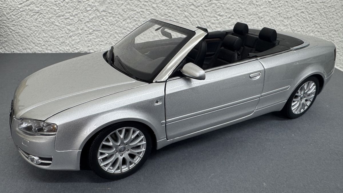 Audi Voitures modèles: Audi A4 Cabriolet quattro 1:18 – Neuf avec emballage d'origine à Luzern par aa43modelcars-Luzern