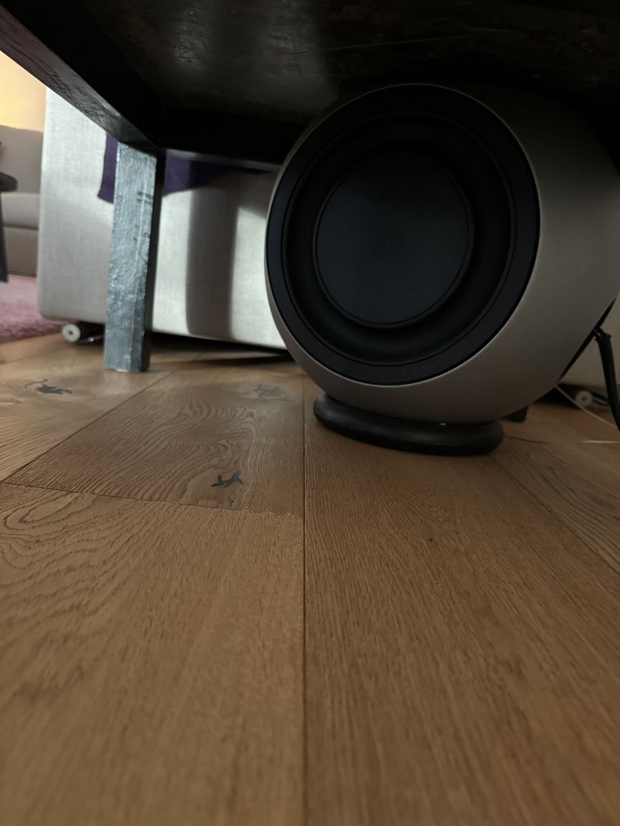 Bang & Olufsen Lautsprecher: 4 Beolab 3 und Beolab 2 Bass – Gebraucht aus Wollerau von  5