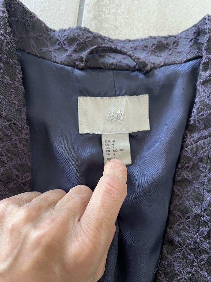 H&M Completi & Tailleur: H&M Embroidered Blazer – Usato da Stäfa venduto da bambinas 2