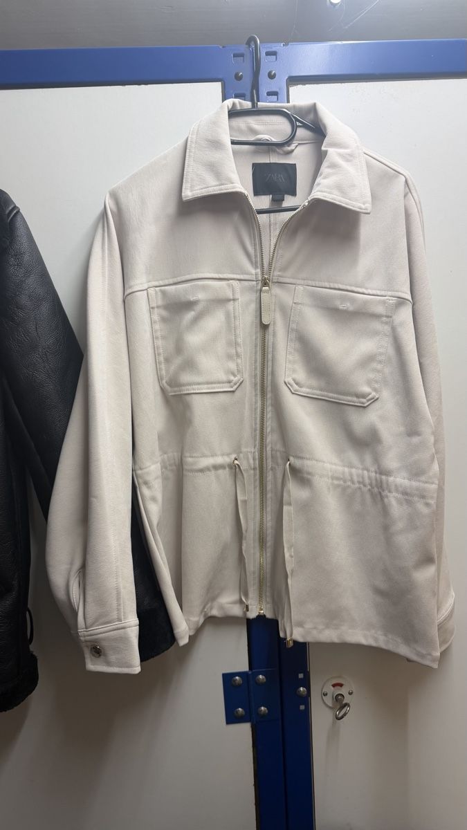 Zara Giacche: Jacke Zara Beige – Nuovo (secondo la descrizione) da Seuzach venduto da aes_xj6f
