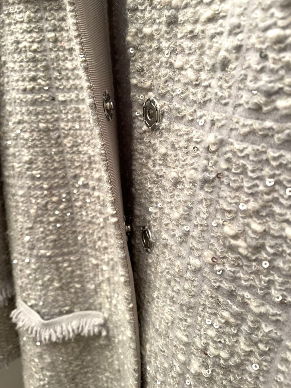 Cappotti: Manteau en tricot, à sequins – Nuovo (secondo la descrizione) da Neuchâtel venduto da Cashmire 3