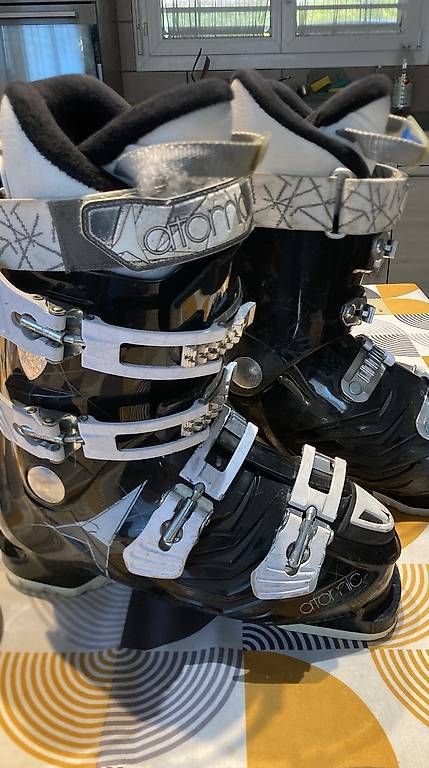 Scarpe da uomo: Chaussures de ski Atomic 24-24.5 – Usato da Ardon venduto da javigh3