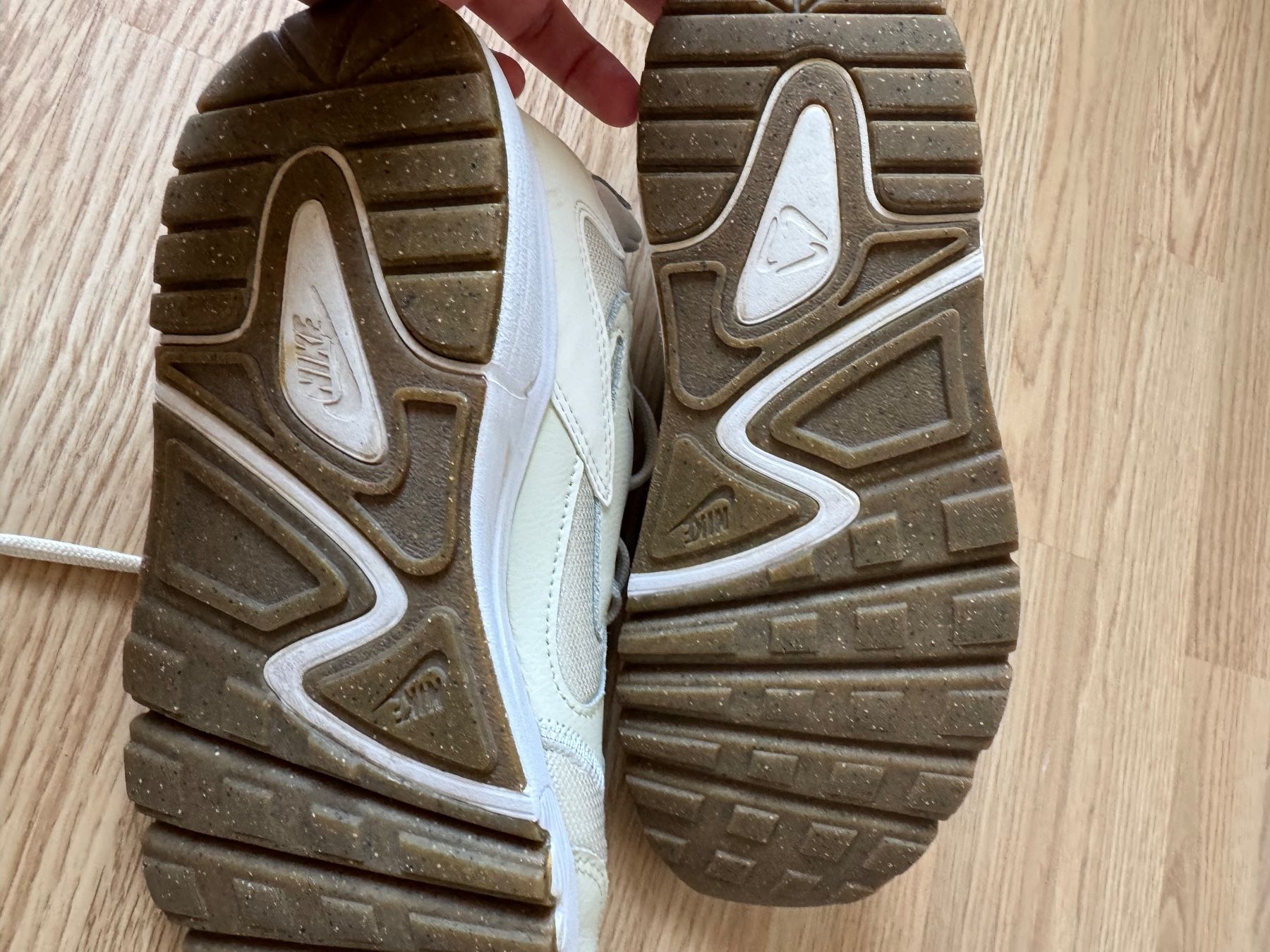 Nike Scarpe da donna: Nike 39 sneakers – Usato da Glattbrugg venduto da Zielinska 4