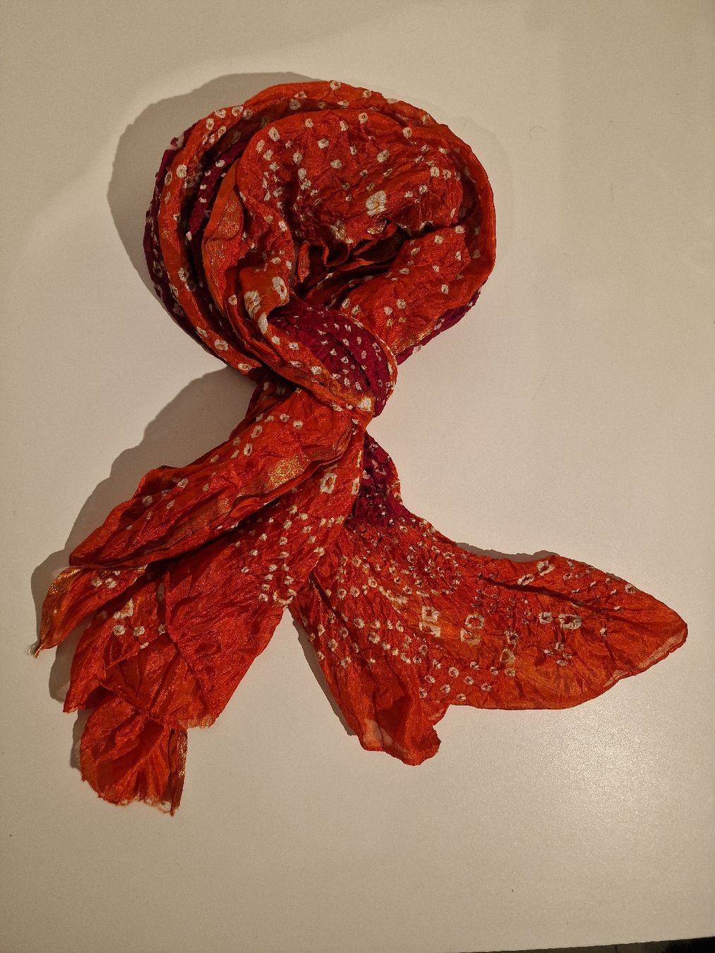 Foulard & Sciarpe: Superleichter Schal – Nuovo e nell'imballaggio originale da St. Margrethen SG venduto da Goldig 2