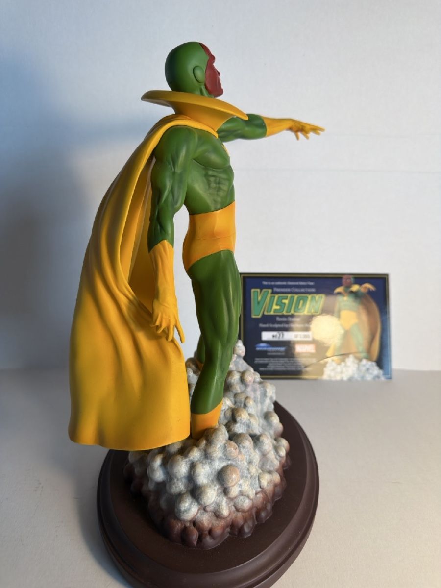 Marvel Statuette: The Vision 28 cm Diamond Select Marvel Comic Resin Statue – Usato da Emmenbrücke venduto da dza_dn5r 3