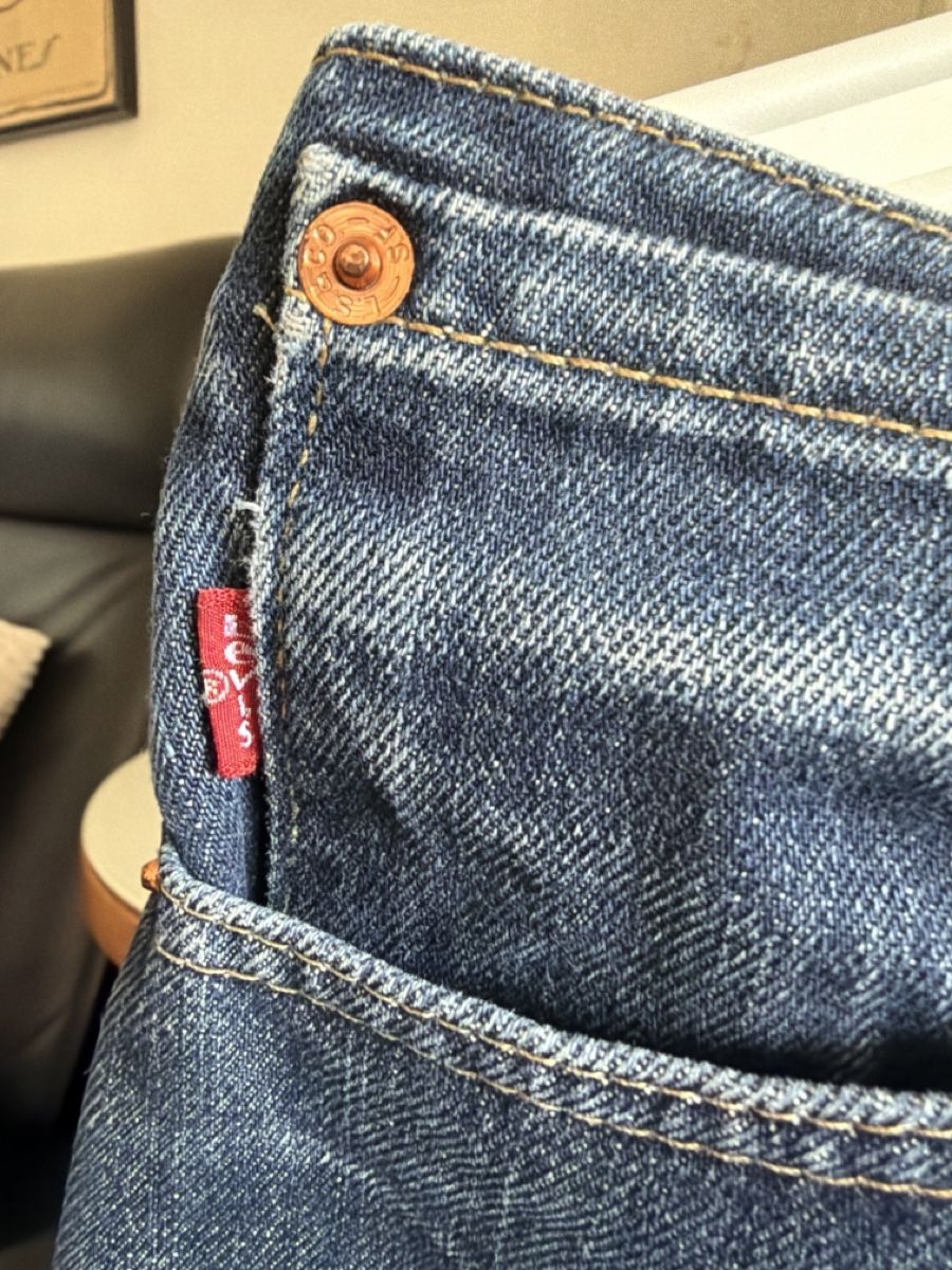 Levi's Jeans: Jupe en jean Levi's Red Tab, taille M – Usato da Lausanne venduto da Pascal9999 2