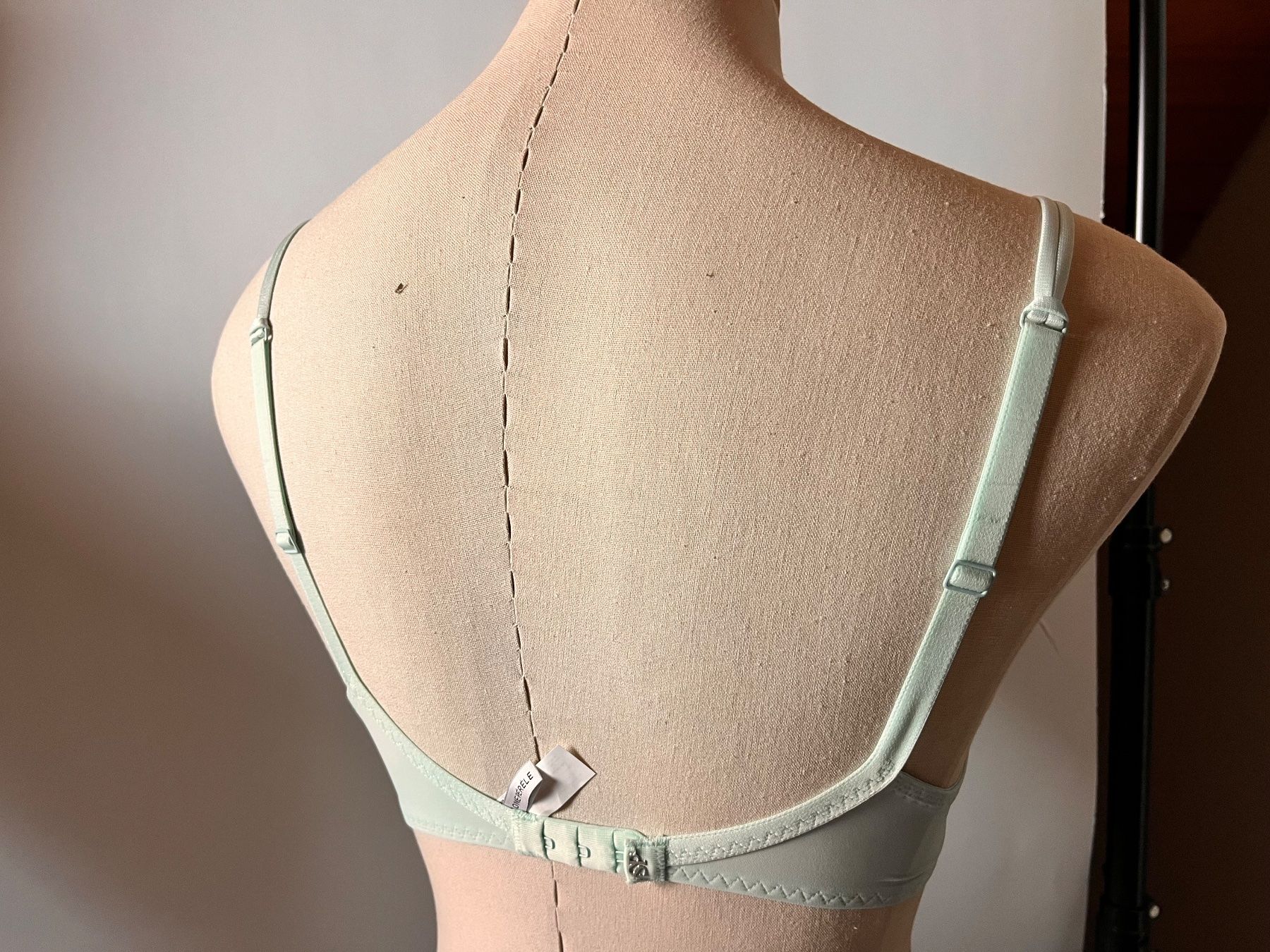 Autres dessous: Schalen-BH, SIMONE PERELE, Grösse 65 E – Neuf avec emballage d'origine à Rudolfstetten par gst_g7xl 3