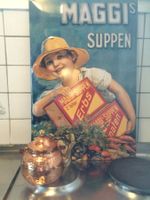 EIN MAGGI - WERBE - BLECH-SCHILD/GLÄNZENDES SUJET / FAST NEU