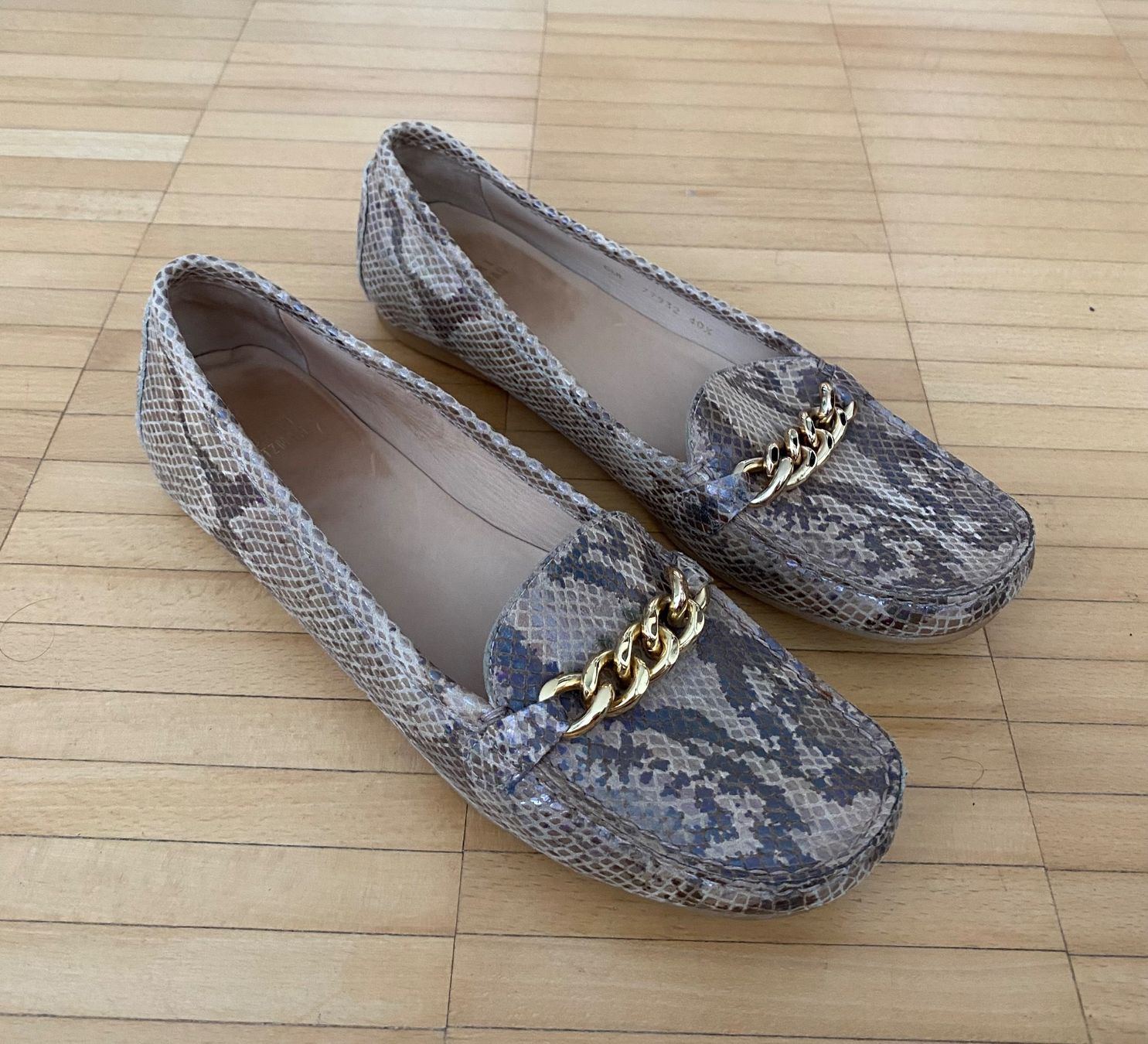 Stuart Weitzman Damenschuhe: Stuart Weitzman Loafer Damen Gr. 40.5 - NP 550 CHF – Neu (gemäss Beschreibung) aus Frauenfeld von LIL_NA