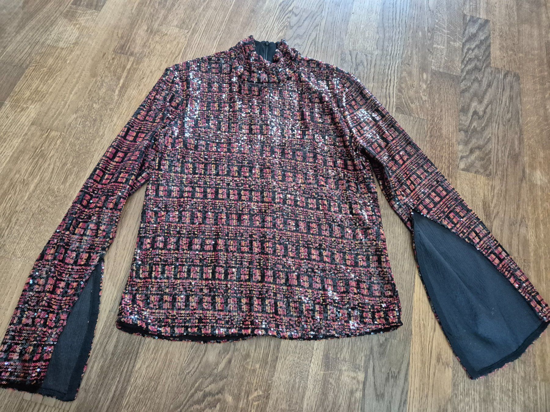 Zara Top: Zara red sequin long sleeve top size XS – Usato da Zürich venduto da monadiederich