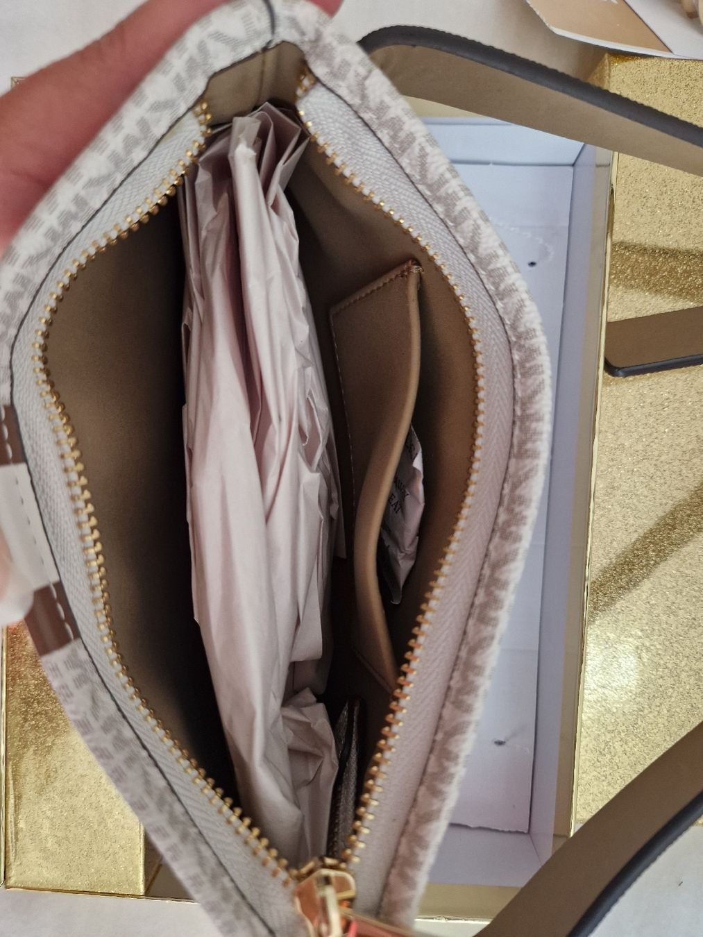 Michael Kors Sacs femmes: NEU Michael Kors Tasche Beige – Neuf avec emballage d'origine à Zürich par Mani56 2
