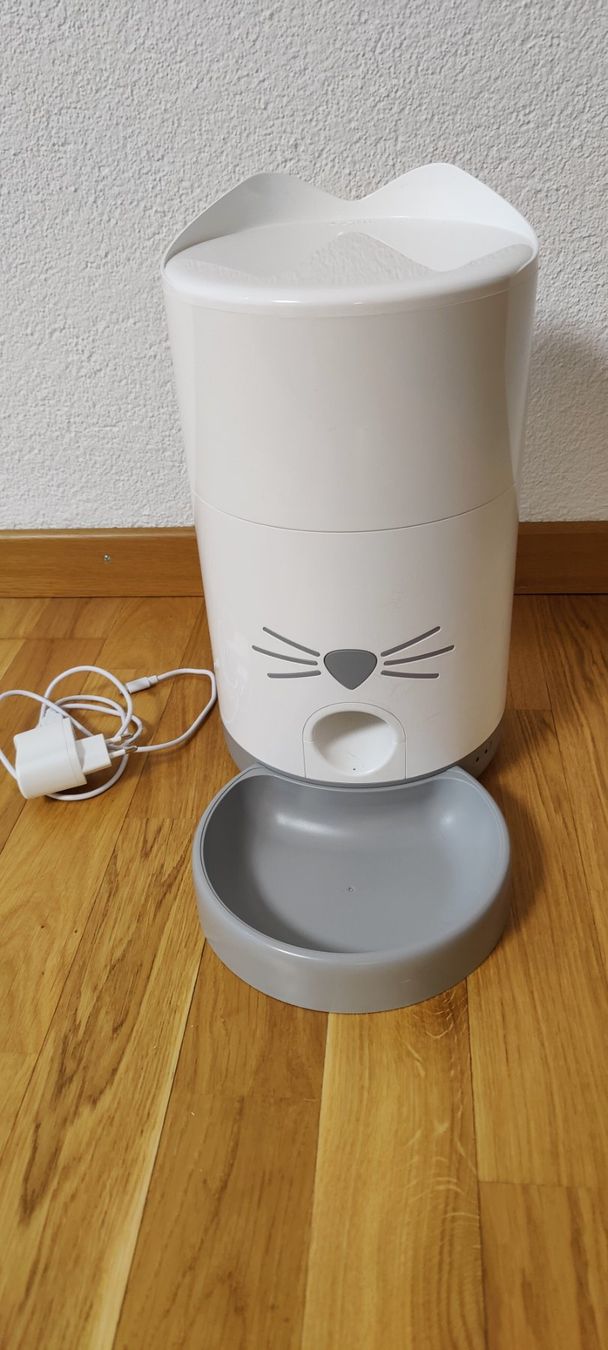 Futter: Catit PIXI Smart Futterautomat – Gebraucht aus St. Gallen von Swinja-Zajaz-II 1