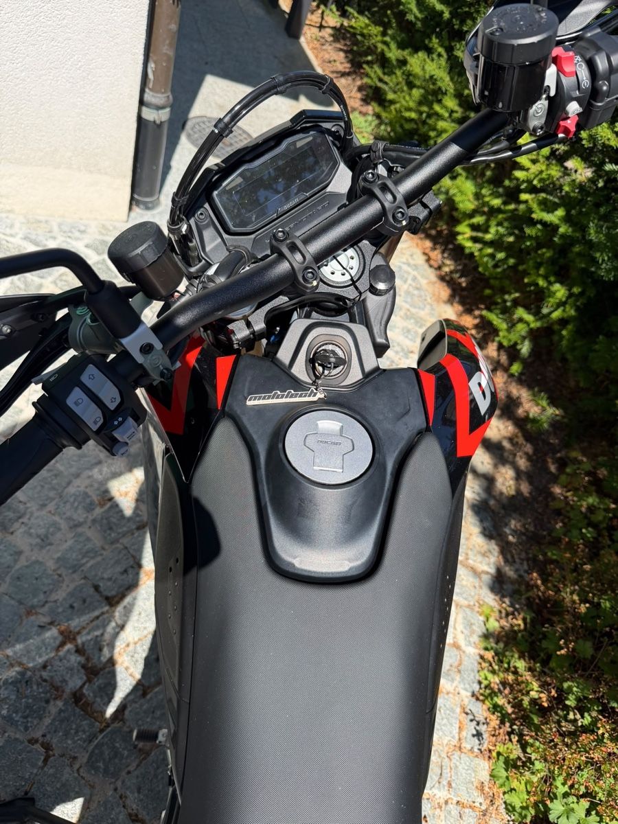 Ducati Strada: Ducati Hypermotard 698 Mono RVE – Usato da Schönenbuch venduto da Wenscles 6