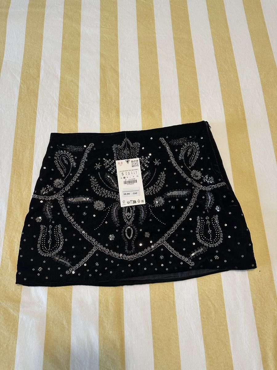Zara Jupes: Sequin skirt – Neuf avec emballage d'origine à Buchrain par Franciscacsousa 1