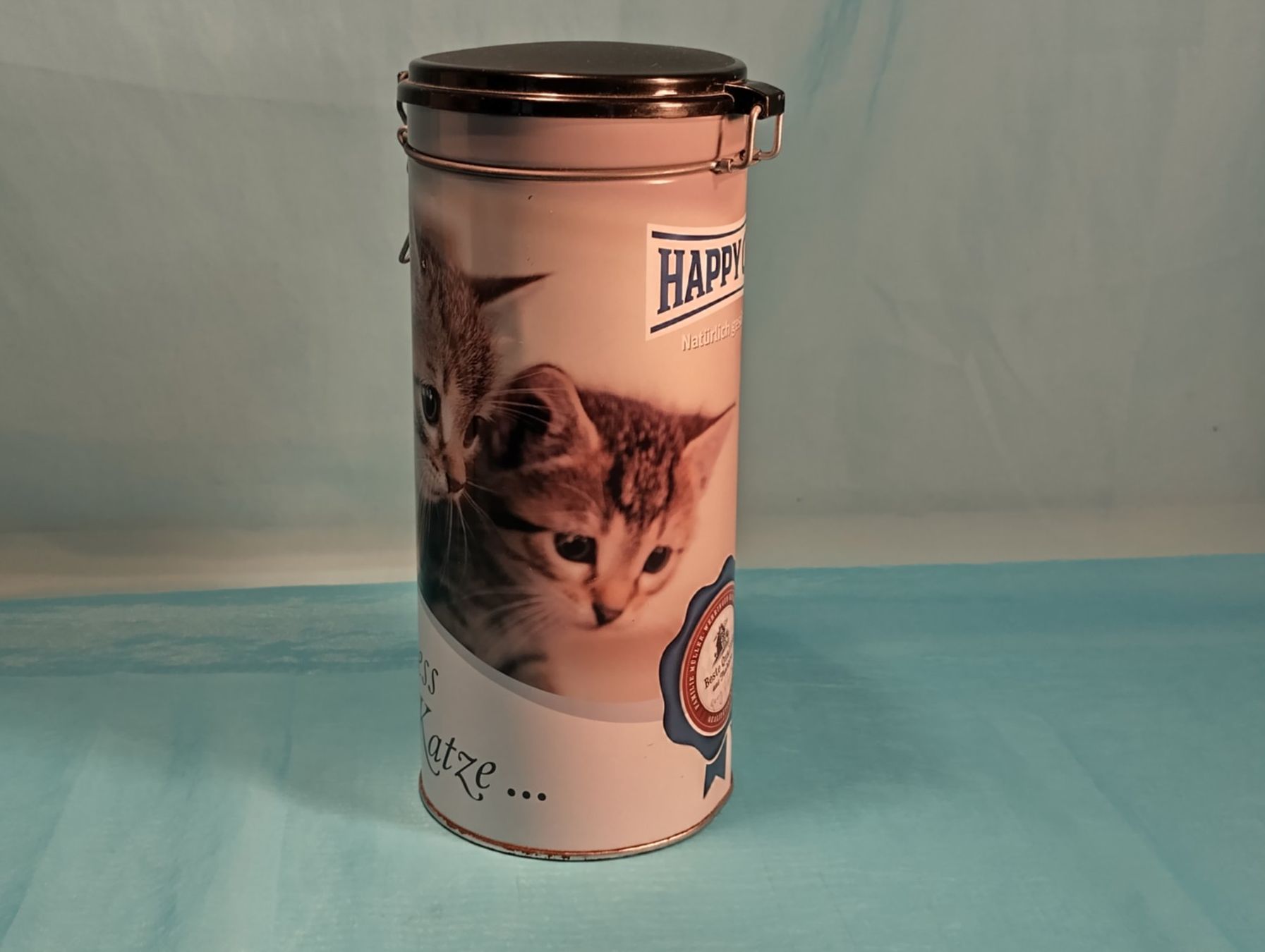 Altro in Decorazioni & Accessori: Blechbüchse - Happy Cat - Kaffeebüchsenverschluss – Usato da Bellach venduto da JingleCherry