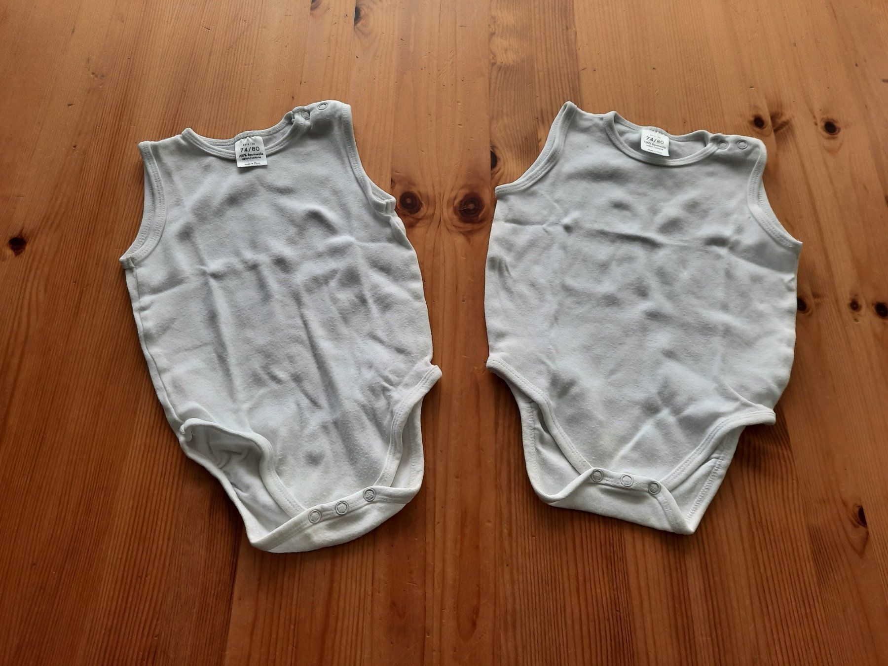 Lotti & Set di vestiti: 17teiliges Sommerkleiderpäckli 74/80 – Usato da Aesch BL venduto da ChezToKa 2