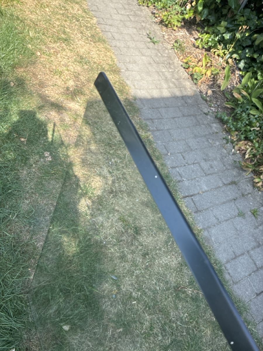 Gläser: Glasplatte mit Edelstahl-Haltern 95x95cm – Gebraucht aus Langenthal von BoVe15 1