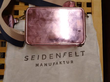 NEUE Seidenfelt Umhängetasche rosa Lack 18x12x6 cm - 426109