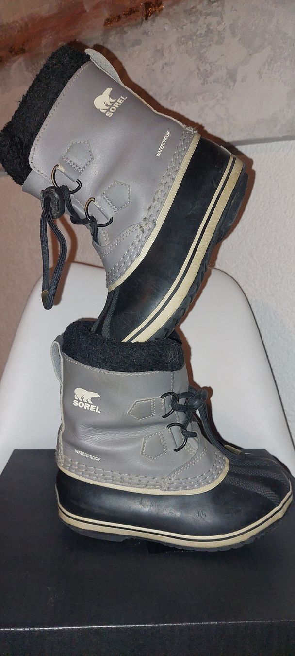 Sorel Scarpe per ragazzi: Bottes hiver SOREL taille 31 gris – Usato da Orpund venduto da Biennerome 1