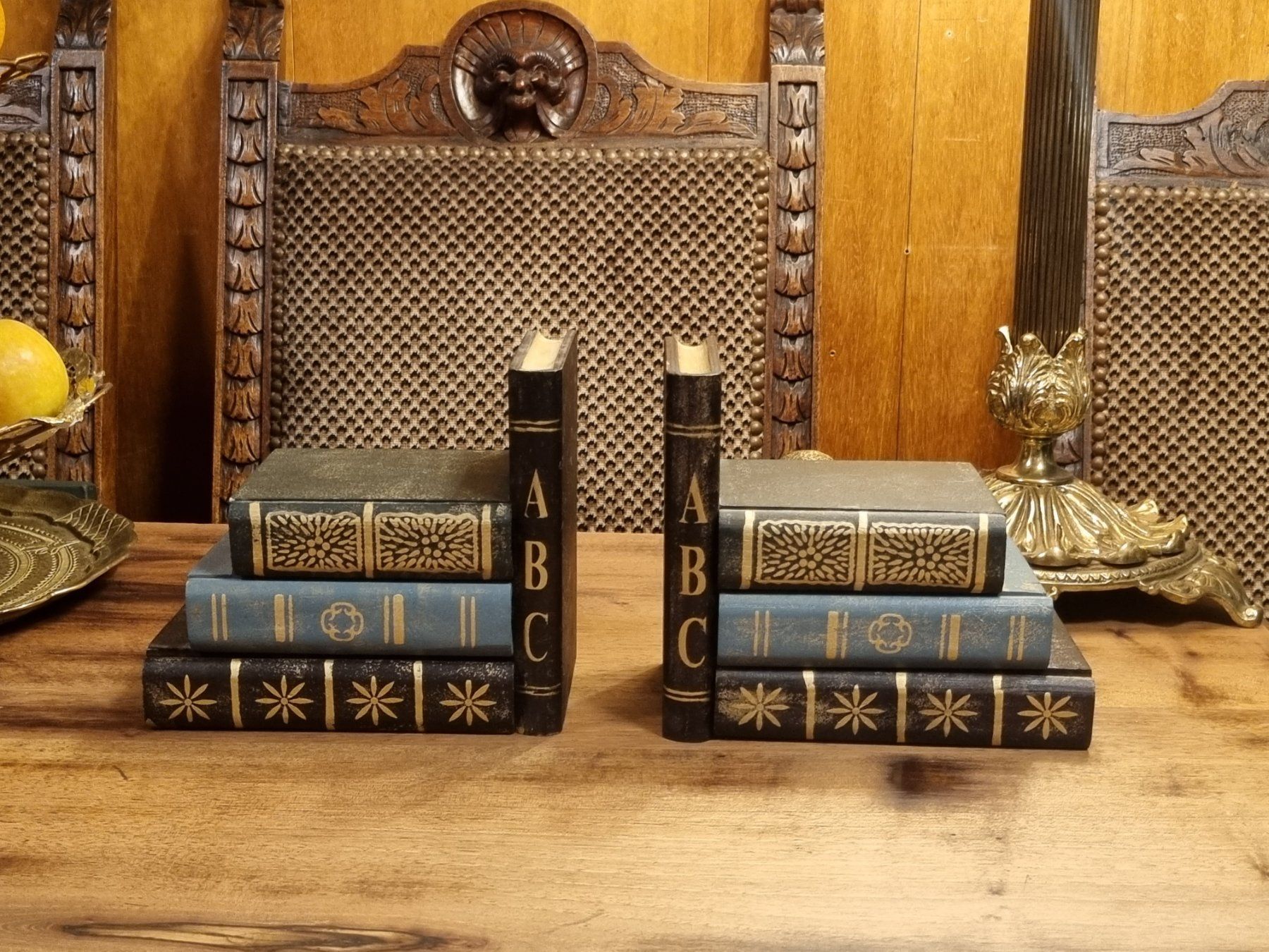 Altro in Decorazioni & Accessori: Buchstützen mit Geheimfächern Bücher-Optik – Usato da Scharnachtal venduto da devin03 3