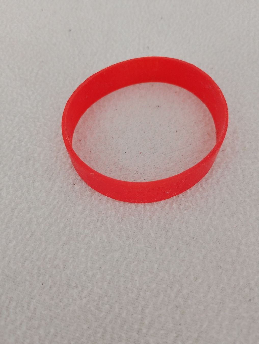 Bracciali & Braccialetti: Ferrari World Abu Dhabi Armband – Usato da Frutigen venduto da nev_rb7v