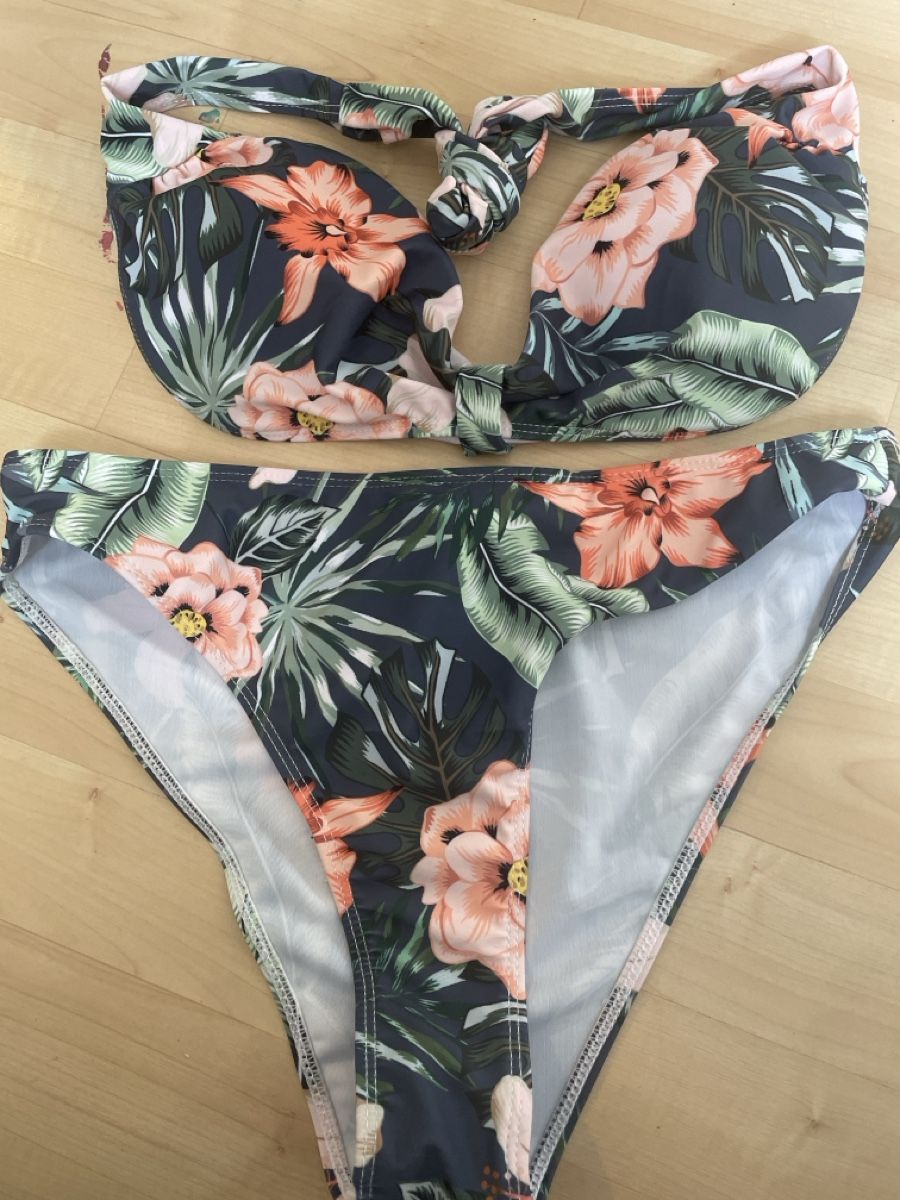 Badekleider & Bikinis: Bekini – Neu und originalverpackt aus Benken ZH von stefiz