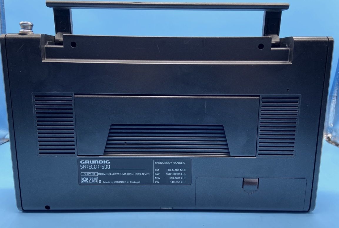 Grundig Radio: Grundig Satellit 500 Weltempfänger – Usato da Trimbach venduto da SABO-61 9