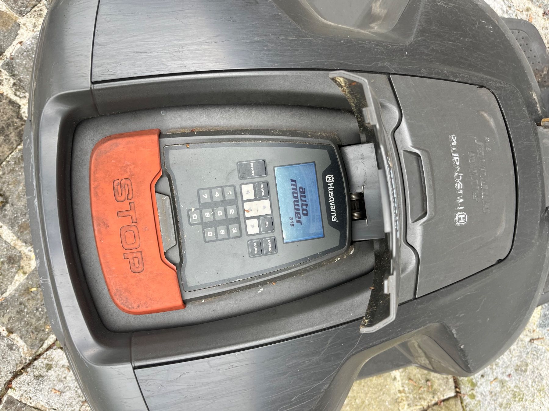 Tagliaerba: Husqvarna Rasenroboter – Usato da Alpnachstad venduto da thomasegli84 2