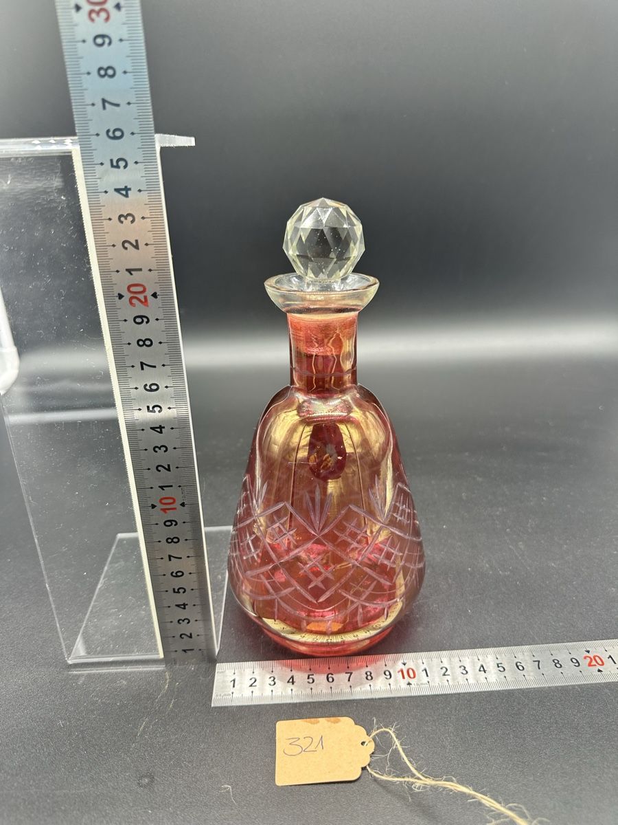 Caraffe: Vintage Cranberry Crystal Decanter – Usato da Villmergen venduto da JacRon 2