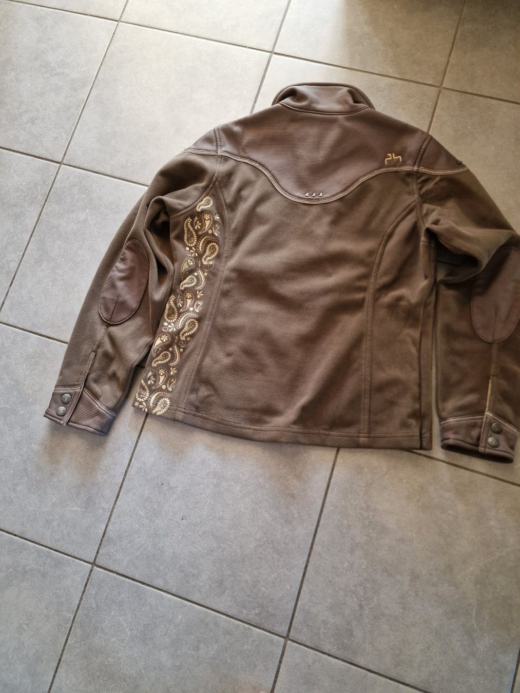 Maglioni & Felpe: 2Wunderschöne Pullover 2Für 1 gr.L wie NEU . Schönes Muster – Nuovo (secondo la descrizione) da Uster venduto da Rosmarie1958 7