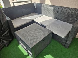 Garten Sitzgruppe Polyrattan Schwarz mit Tisch guter Zustand