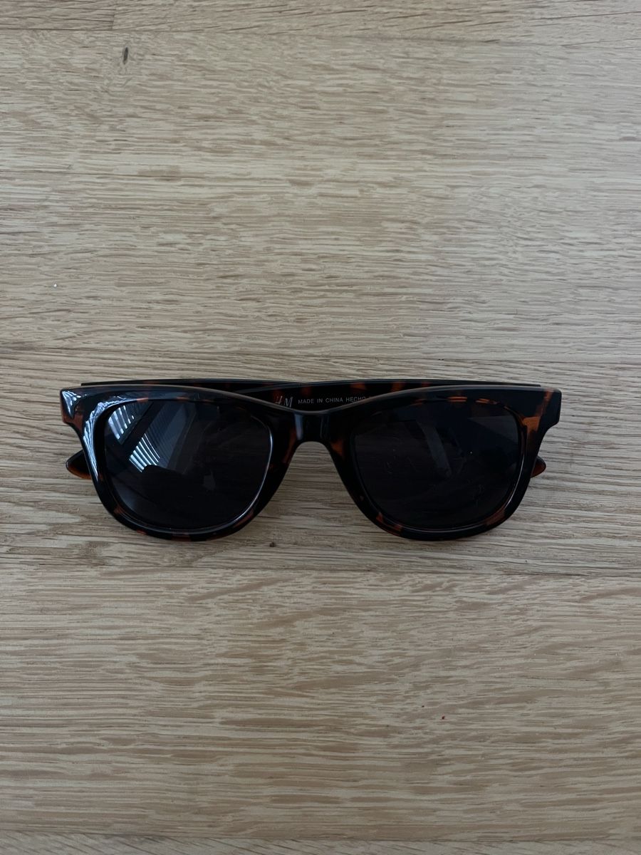 H&M Occhiali & Lenti: Lunettes soleil – Usato da Neuchâtel venduto da Ariane_vn00