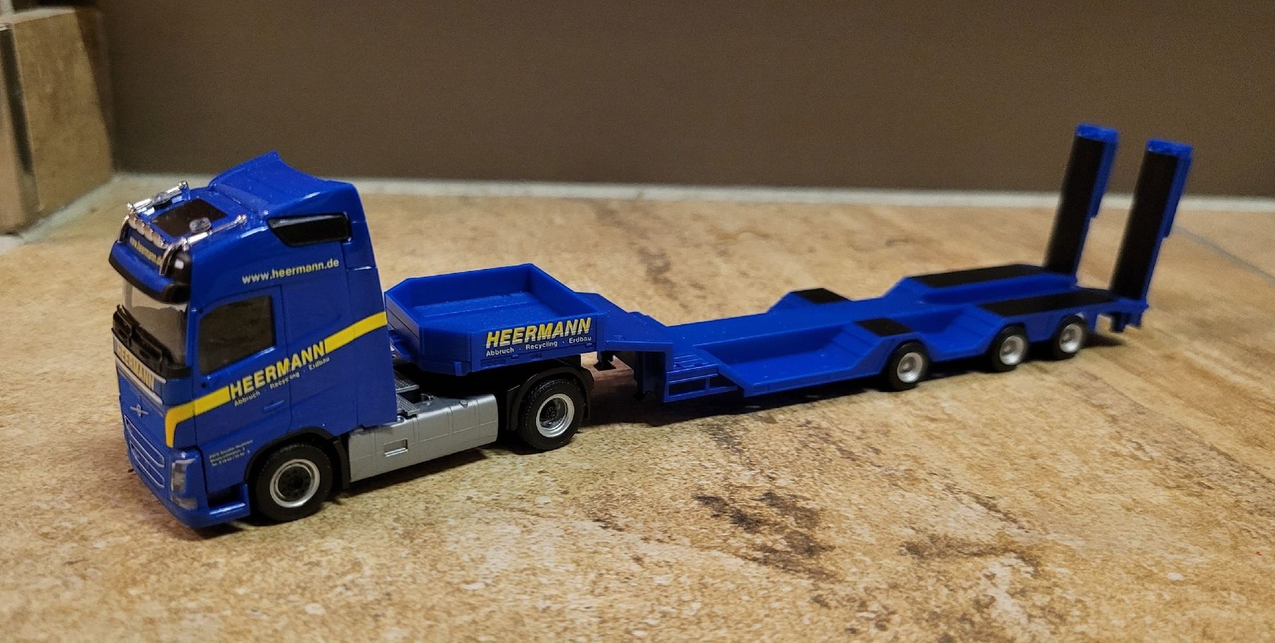 Herpa Modellbausätze & Standmodelle: Herpa LKW's 1:87 – Gebraucht aus Hettiswil von kuese85 3