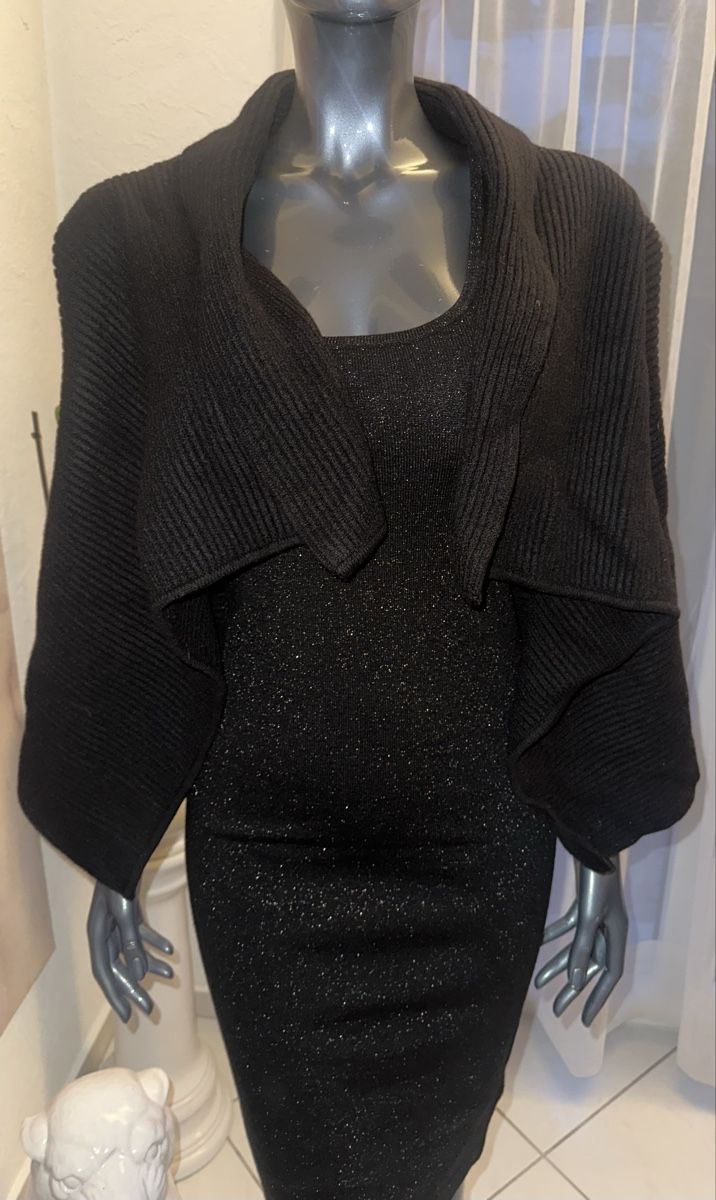 Altro in Moda donna: HINDAHL & SKUDELNY CAPE GR. S – Nuovo (secondo la descrizione) da Unteraegeri venduto da MH203 1