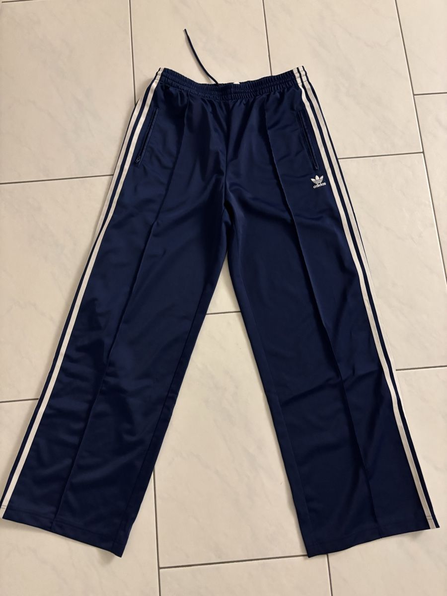 Adidas Hosen: Adidas Trainingshose blau Grösse M  – Gebraucht aus Kirchberg BE von LiiLaaLuu_98