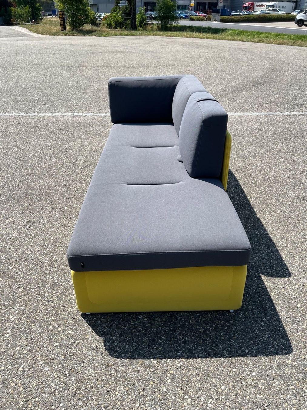 Fermob Sofas: 061 FERMOB Bellevie 3-Sitzer Sofa – Gebraucht aus Wangen an der Aare von TBYN 3