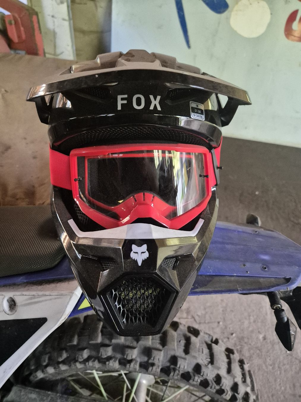 Fox Helme & Visiere: Motorrad Helm – Gebraucht aus Grindelwald von Turbo2001 2