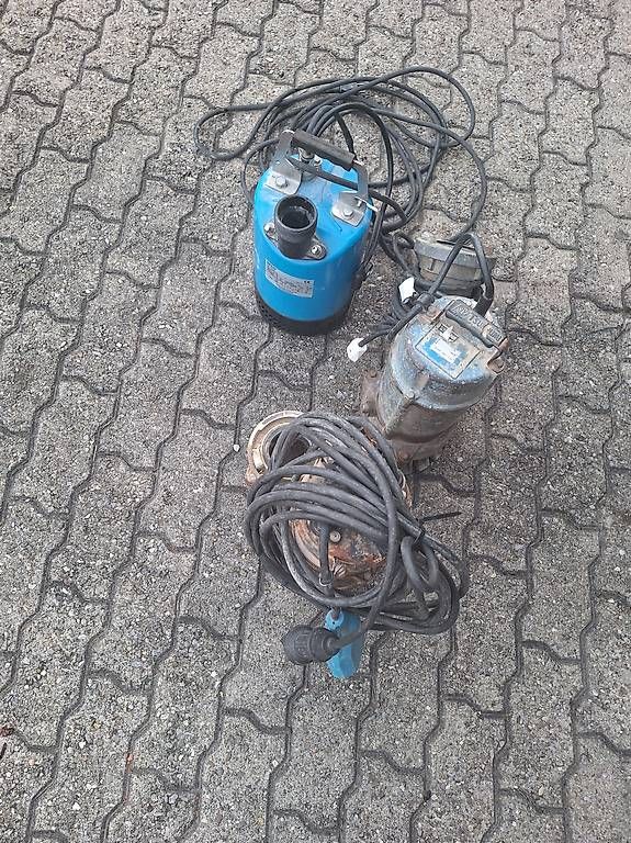 Pompe & Parti di ricambio: 3  Wasserpumpe – Usato da Uetendorf venduto da Albi125 3