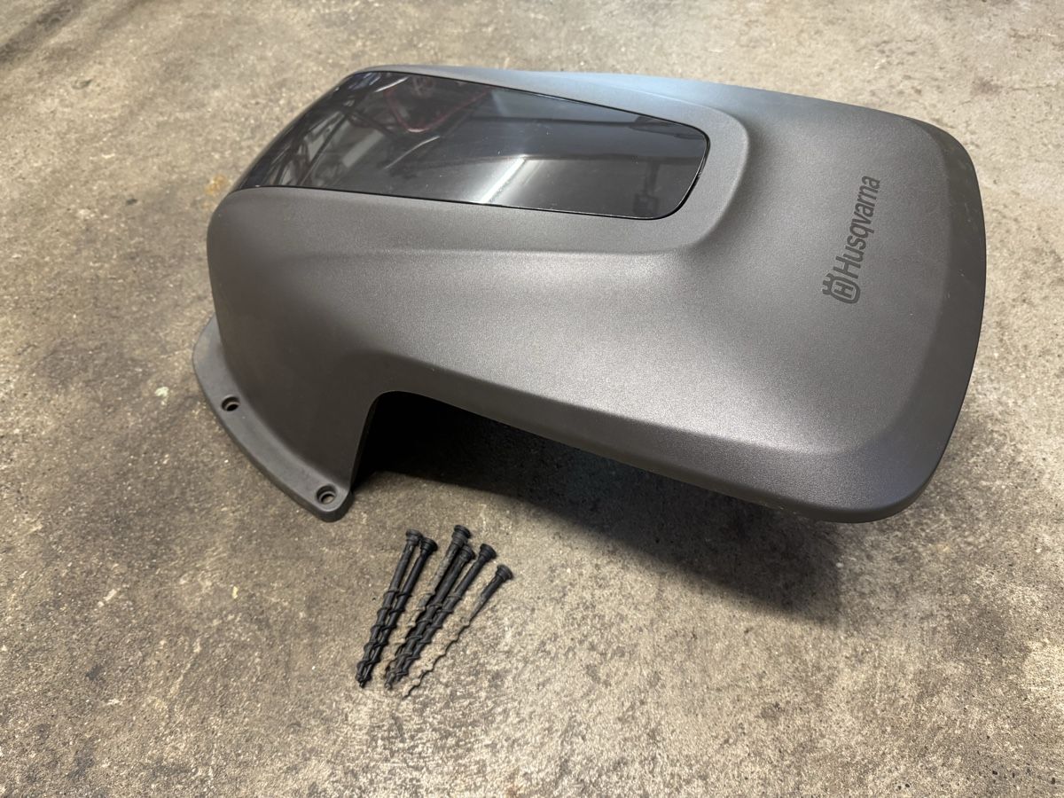Husqvarna Tagliaerba: Husqvarna Aspire R4 Abdeckhaube – Usato da Winterthur venduto da Garnitur
