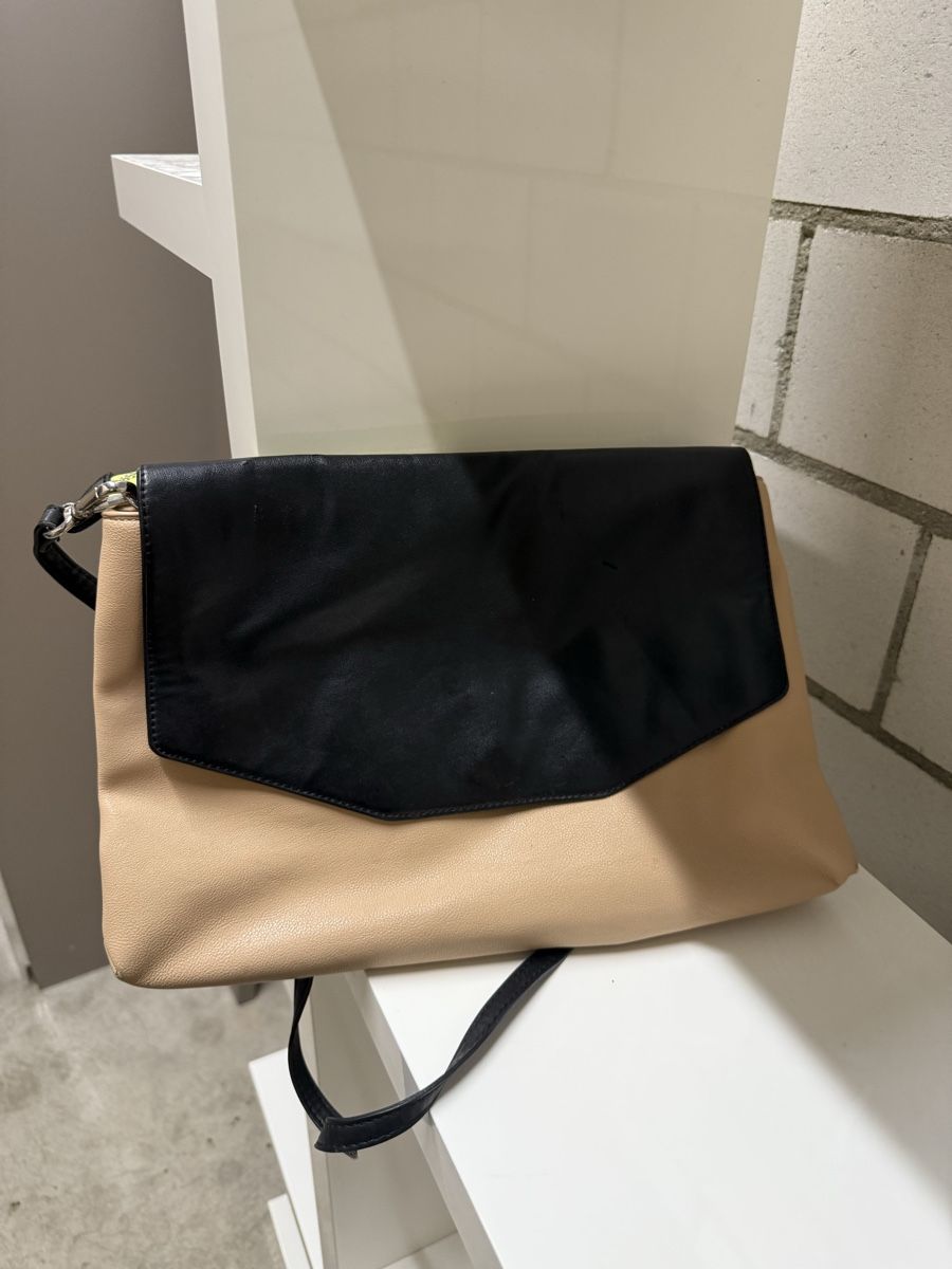 Zara Borse da donna: Zara Basic Handtasche – Usato da Volketswil venduto da habibeoez