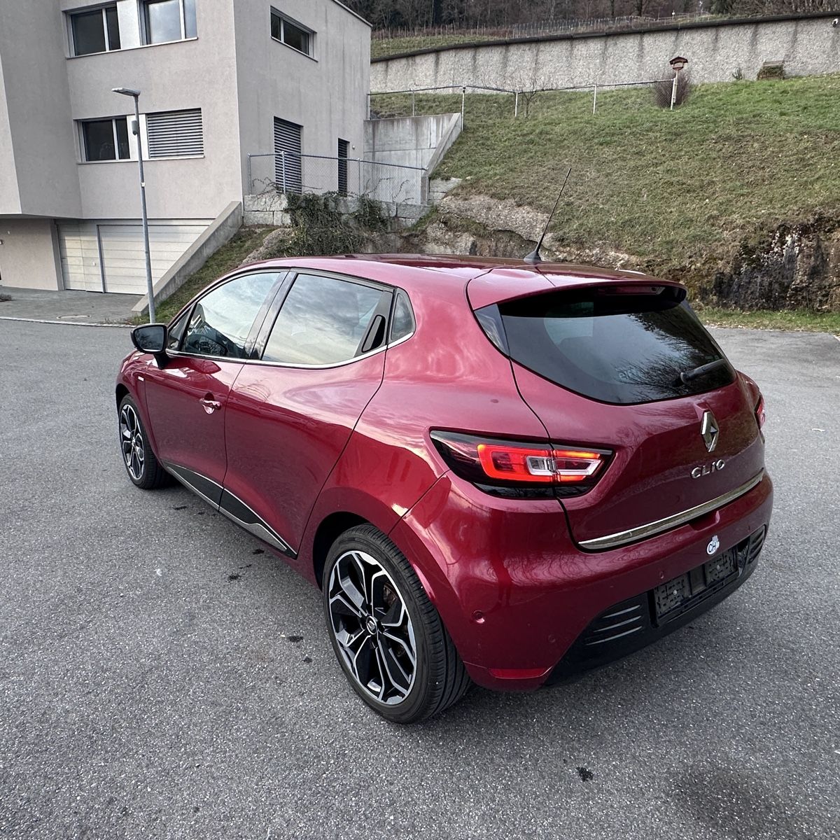 Renault Autos: Renault Clio 1.2 120 EDC Automat – Gebraucht aus Balgach von M369 1