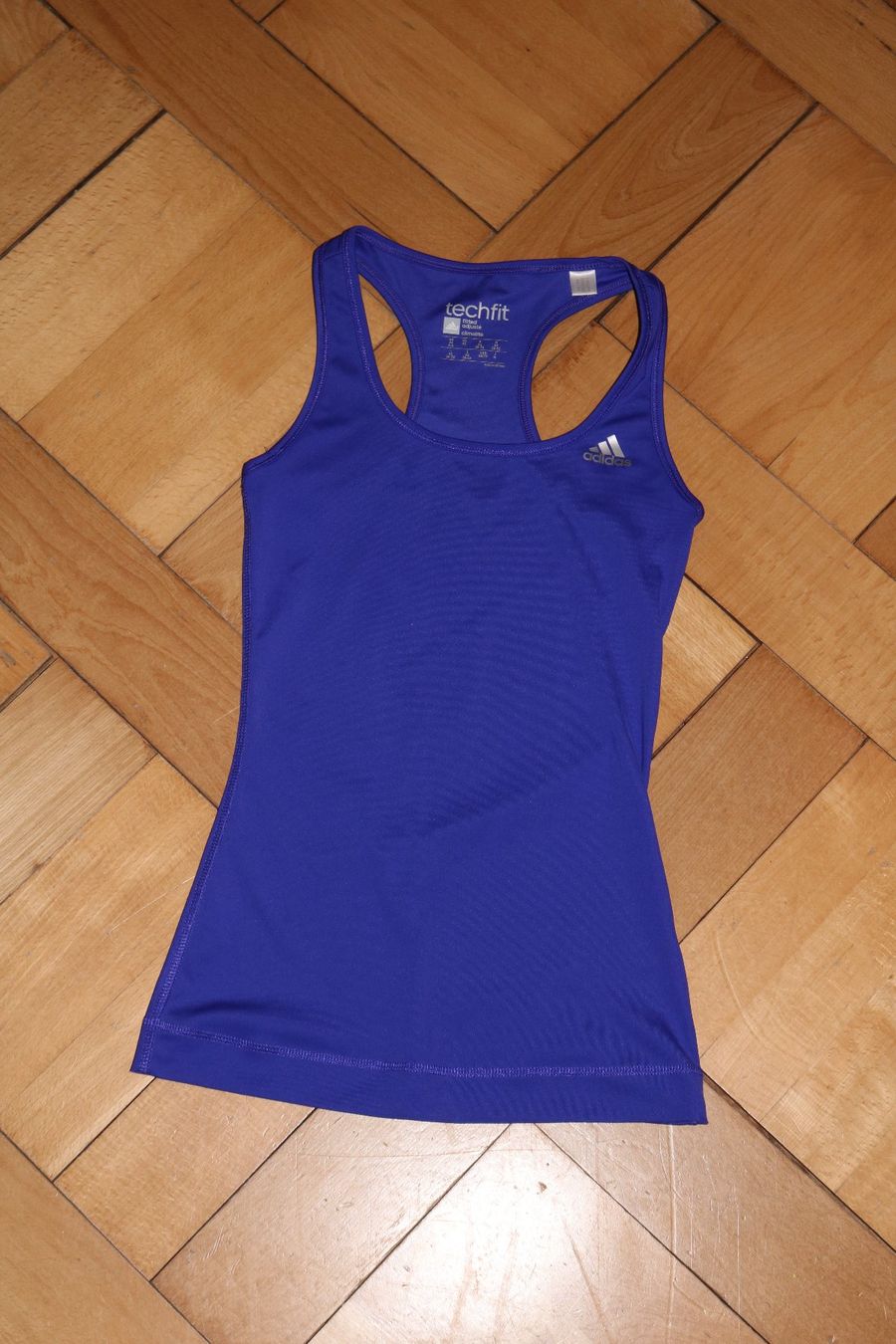 Adidas Top: Sporttop Damen Grösse S violett – Usato da Zuchwil venduto da cel_6nyv