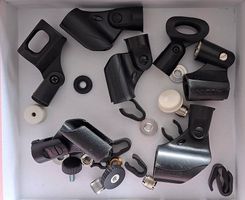 Diverse Mikrofon-Halter und Kleinteile