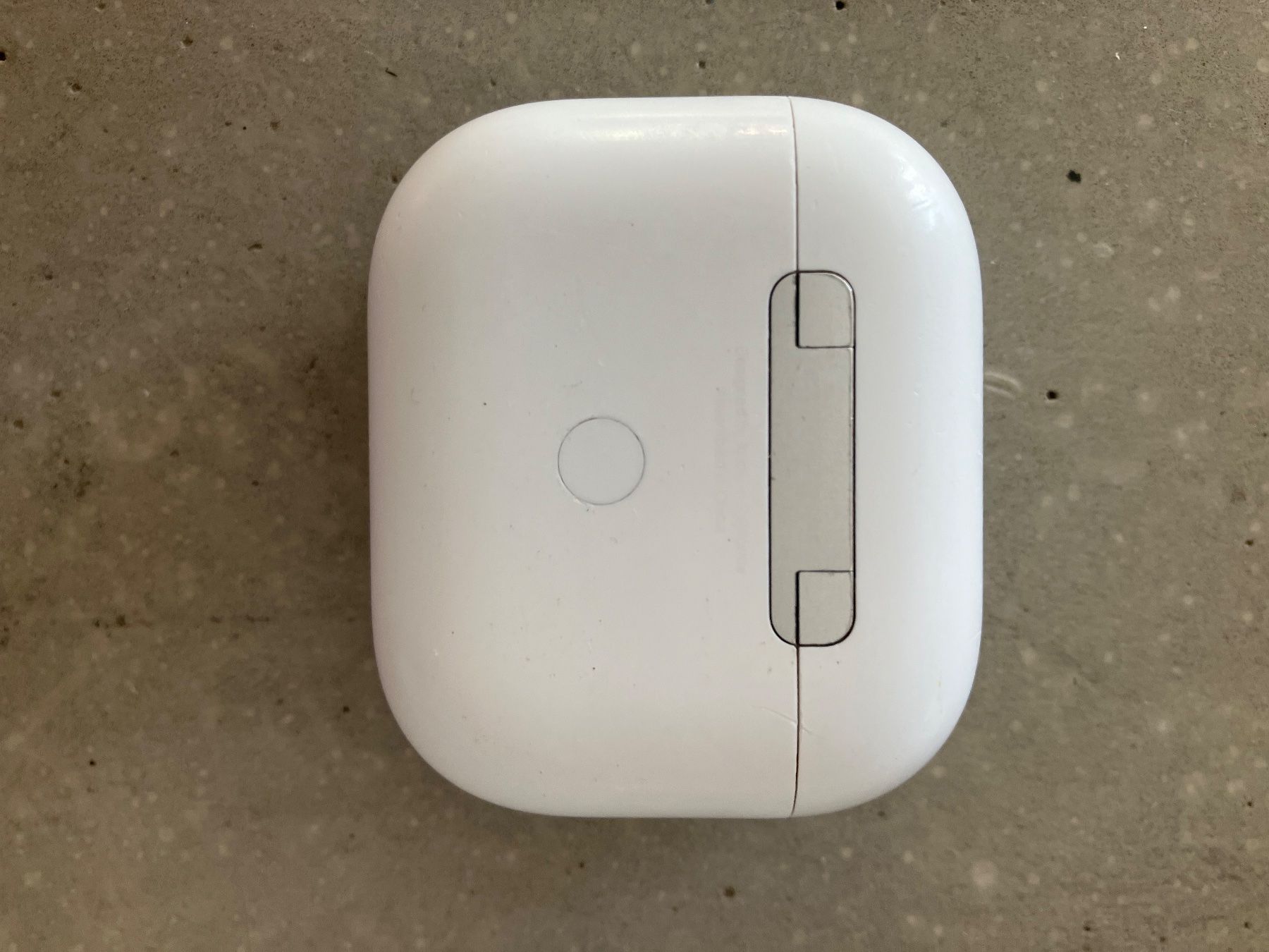 Apple Kopfhörer: Apple AirPods 3 Case – Gebraucht aus Lausanne von mr.v 2