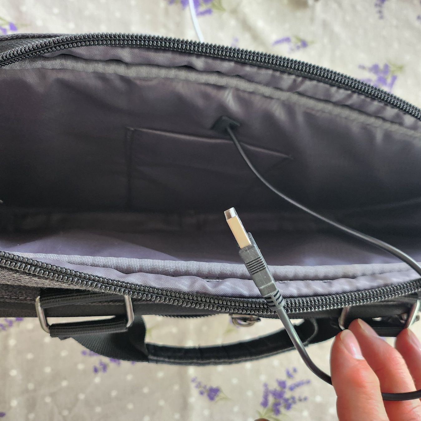 Borse: HP Notebook Tasche  Gewebe strapazierbar mit USB Anschluss – Nuovo (secondo la descrizione) da Unterägeri venduto da ani_pn8n 3