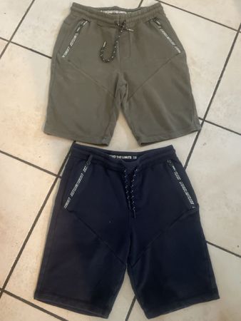 2 coole WE Shorts Gr.158 oliv+blau Top