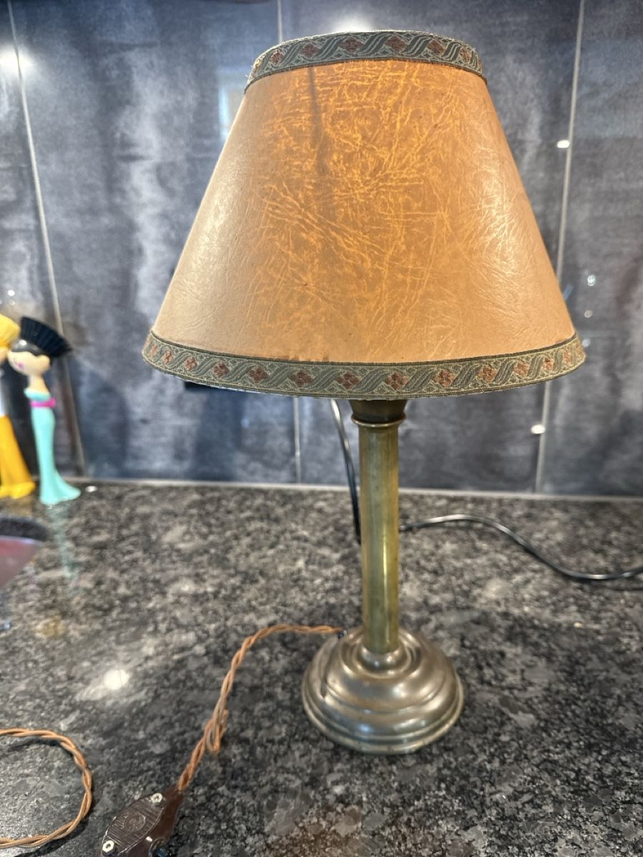 Lampade: Ständerlampe , Fuss Messing – Usato da Kerzers venduto da Gaby883