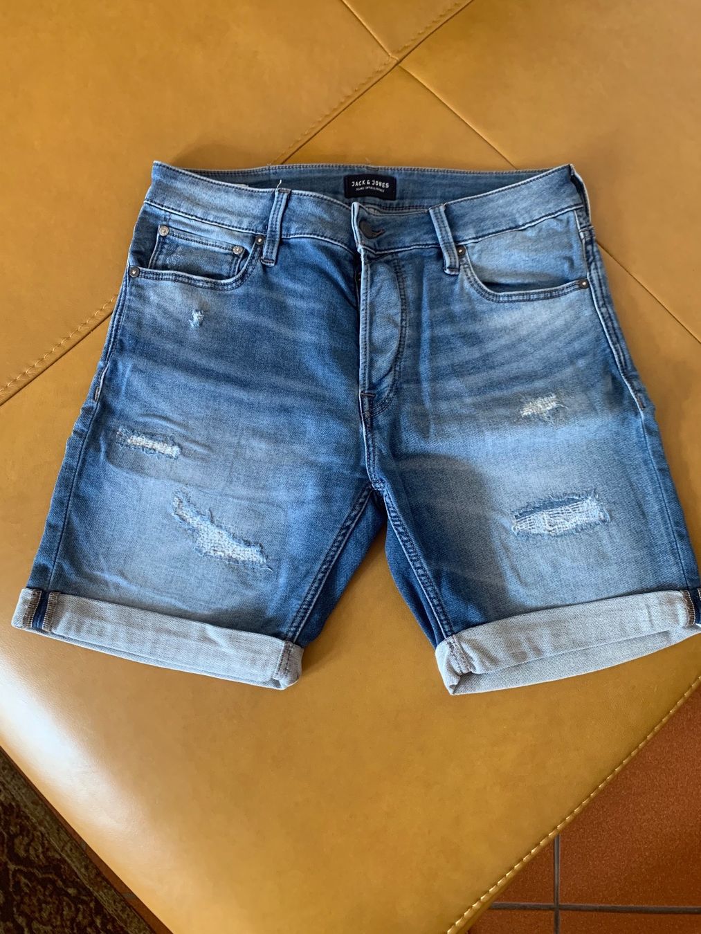 Jack & Jones Hosen: Jeans Bermudas von Jack & Jones in Grösse M – Gebraucht aus Müllheim Dorf von Dimitricardo