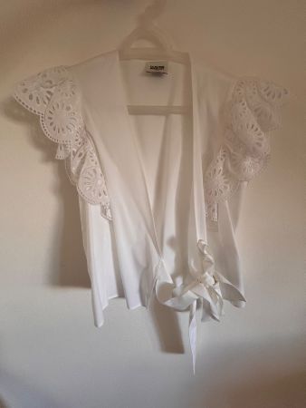 Chemisier Claudie Pierlot blanc, manches ajourées, neuf, 38